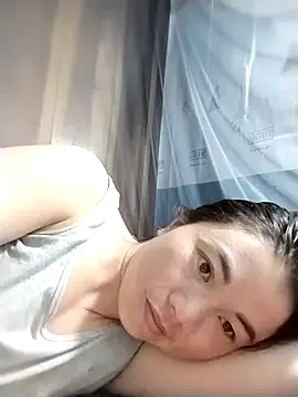 Snapshot of lovely-742 chatting on 05-01-26, 01:32 lovely-742 online show from 05-01-26, 01:32