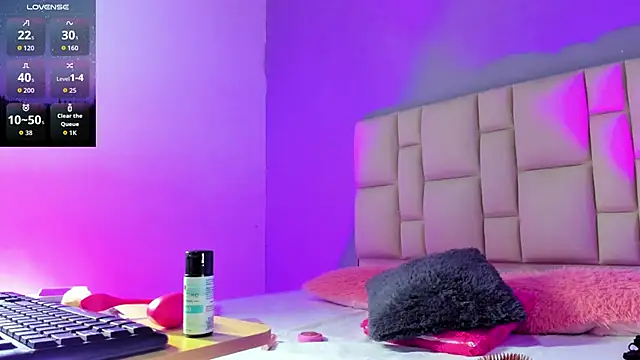 Snapshot of Zaphiro__Sky chatting on 03-02-26, 08:43 Zaphiro Sky online show from 03-02-26, 08:43