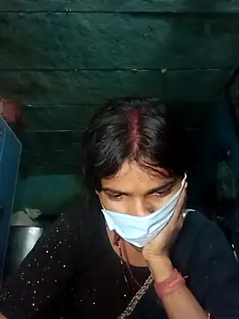 Snapshot of Desi_Couple_P chatting on 02-18-26, 08:10 Desi Couple P online show from 02-18-26, 08:10