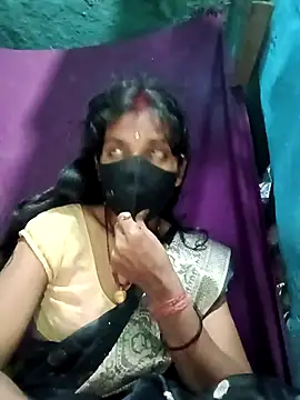 Snapshot of Desi_Couple_P chatting on 02-20-26, 04:07 Desi Couple P online show from 02-20-26, 04:07