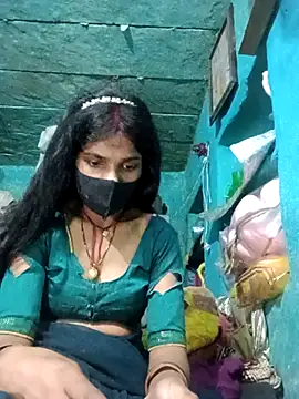 Snapshot of Desi_Couple_P chatting on 02-23-26, 04:10 Desi Couple P online show from 02-23-26, 04:10