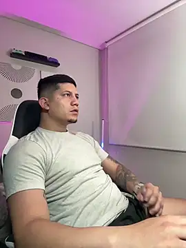  robertobaggioo online show from 03-25-26, 12:22