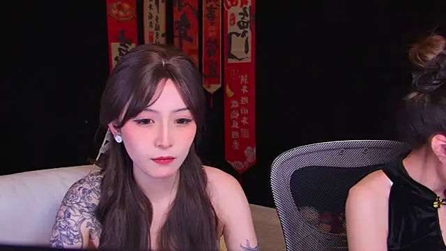 Snapshot of Wik-yibao chatting on 02-22-26, 02:37 Wik-yibao online show from 02-22-26, 02:37