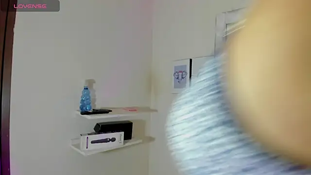 Snapshot of Chhloe69 chatting on 02-20-26, 01:11 Chhloe69 online show from 02-20-26, 01:11