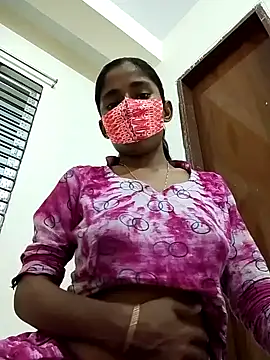 Snapshot of Sexy_Boudi650 chatting on 02-18-26, 03:52 Sexy Boudi650 online show from 02-18-26, 03:52