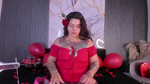 Snapshot of raven_noctis_ chatting on 02-16-26, 01:18 raven noctis online show from 02-16-26, 01:18