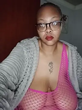 Snapshot of ShantelBootyBoobs chatting on 07-18-26, 07:01 ShantelBootyBoobs online show from 07-18-26, 07:01