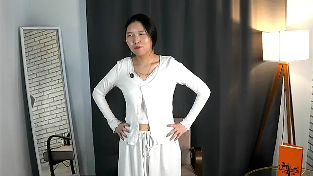 Snapshot of VernaBethke chatting on 02-15-26, 03:36 VernaBethke online show from 02-15-26, 03:36