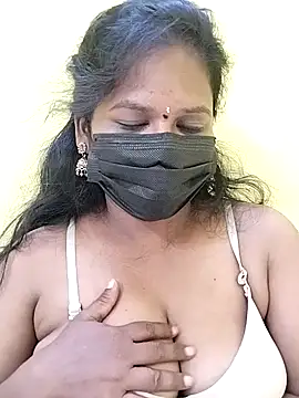 Snapshot of Tamil_Ramya_ chatting on 04-01-26, 02:03 Tamil Ramya online show from 04-01-26, 02:03