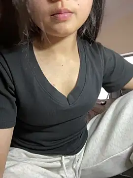 Snapshot of zhaoshangliu chatting on 02-24-26, 07:50 zhaoshangliu online show from 02-24-26, 07:50