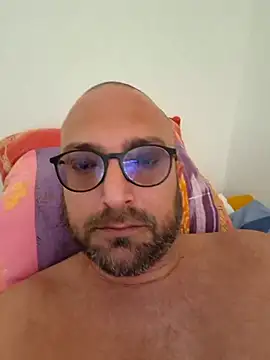 Snapshot of cetriolino chatting on 04-26-26, 06:00 cetriolino online show from 04-26-26, 06:00