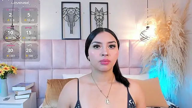 Snapshot of Ary_evans__ chatting on 02-26-26, 12:15 Ary evans online show from 02-26-26, 12:15