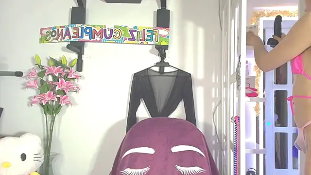 Yiyii online show from 04-09-26, 09:09