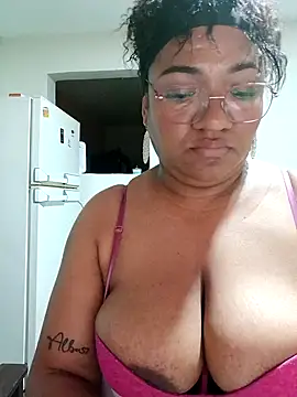 Snapshot of honey-suckle chatting on 02-15-26, 07:51 honey-suckle online show from 02-15-26, 07:51