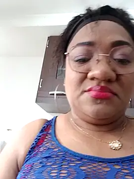 Snapshot of honey-suckle chatting on 02-23-26, 02:36 honey-suckle online show from 02-23-26, 02:36