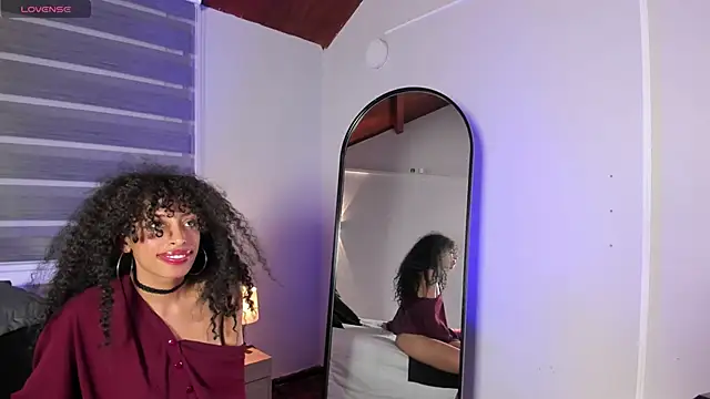 Snapshot of Tamia_25 chatting on 06-21-26, 01:08 Tamia 25 online show from 06-21-26, 01:08