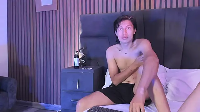 Snapshot of MarcoAndAllice chatting on 02-23-26, 07:50 MarcoAndAllice online show from 02-23-26, 07:50