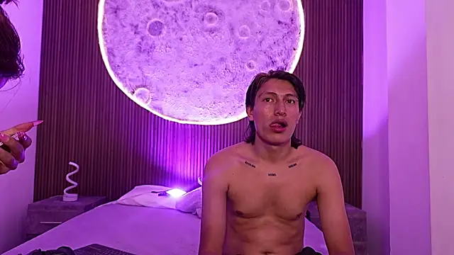 Snapshot of MarcoAndAllice chatting on 02-25-26, 11:14 MarcoAndAllice online show from 02-25-26, 11:14