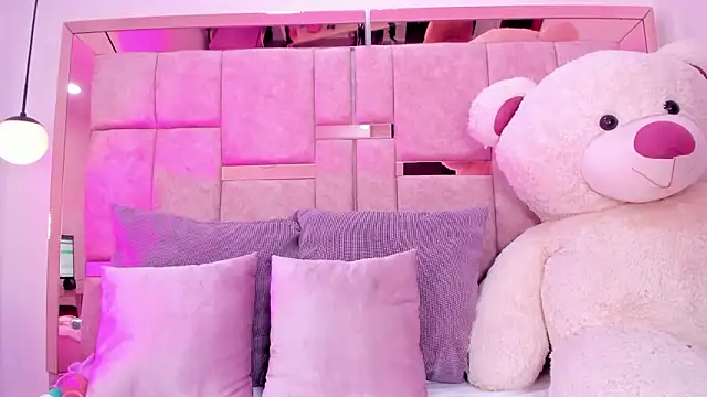 Snapshot of ween_sheng_ chatting on 02-26-26, 05:12 ween sheng online show from 02-26-26, 05:12