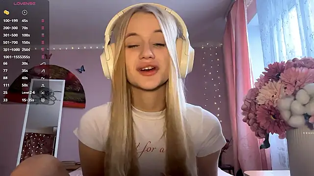 Snapshot of MelissaZaria chatting on 02-13-26, 07:26 MelissaZaria online show from 02-13-26, 07:26