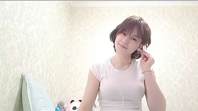 Snapshot of TrueViva chatting on 02-15-26, 10:25 TrueViva online show from 02-15-26, 10:25