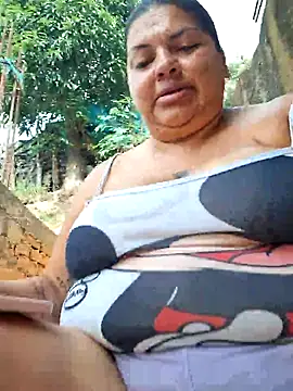 Snapshot of Juli_Powl chatting on 02-23-26, 01:19 Juli Powl online show from 02-23-26, 01:19