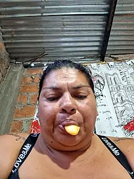 Snapshot of Juli_Powl chatting on 05-07-26, 10:48 Juli Powl online show from 05-07-26, 10:48