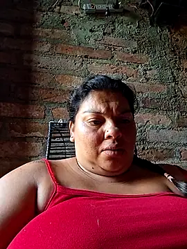 Snapshot of Juli_Powl chatting on 05-10-26, 01:16 Juli Powl online show from 05-10-26, 01:16