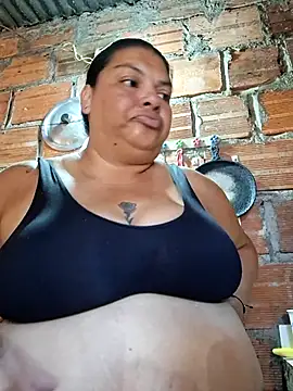 Snapshot of Juli_Powl chatting on 06-01-26, 01:13 Juli Powl online show from 06-01-26, 01:13