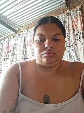 Snapshot of Juli_Powl chatting on 06-15-26, 12:29 Juli Powl online show from 06-15-26, 12:29