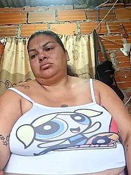 Snapshot of Juli_Powl chatting on 07-14-26, 01:17 Juli Powl online show from 07-14-26, 01:17