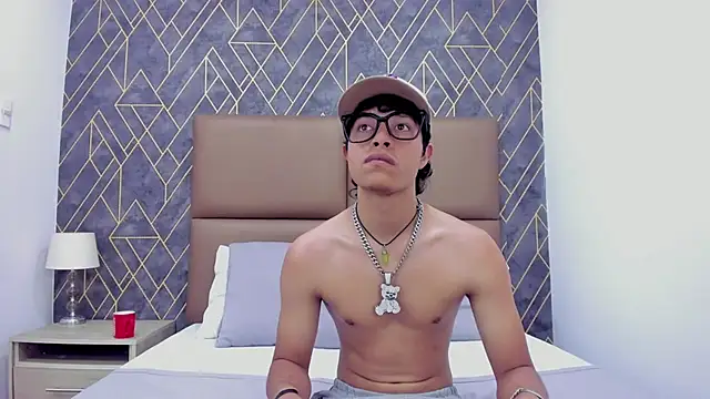 Snapshot of Escanor_Hot chatting on 02-25-26, 07:45 Escanor Hot online show from 02-25-26, 07:45