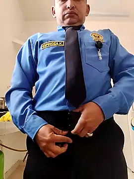 Snapshot of Hachi28 chatting on 05-08-26, 05:07 Hachi28 online show from 05-08-26, 05:07