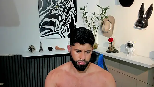 Snapshot of BENEDIICK chatting on 02-17-26, 09:43 BENEDIICK online show from 02-17-26, 09:43