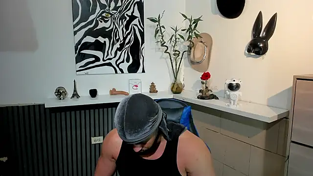 Snapshot of BENEDIICK chatting on 02-20-26, 01:11 BENEDIICK online show from 02-20-26, 01:11