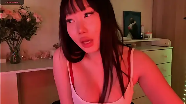 Snapshot of whispersofdarsy chatting on 02-18-26, 07:32 whispersofdarsy online show from 02-18-26, 07:32