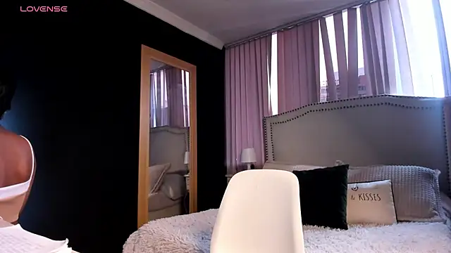 madii lenon online show from 03-26-26, 08:36