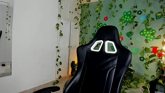 Justmia69 online show from 03-17-26, 11:41