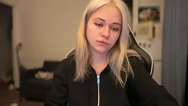 Leylia Lily online show from 04-10-26, 06:34