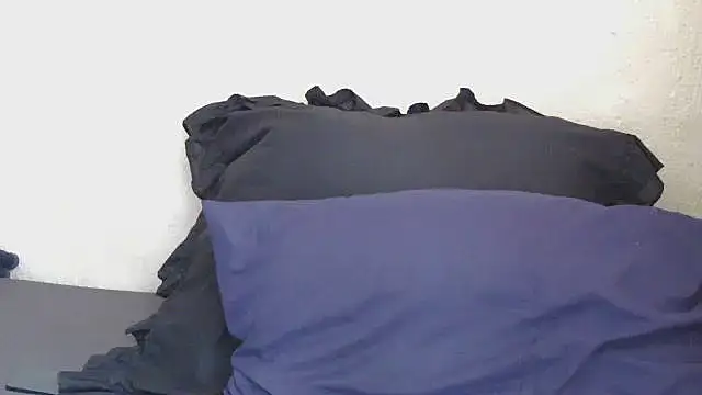 Snapshot of YumPeaches chatting on 02-27-26, 10:04 YumPeaches online show from 02-27-26, 10:04