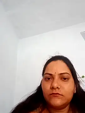 Snapshot of Anushka_Singh0 chatting on 02-14-26, 10:45 Anushka Singh0 online show from 02-14-26, 10:45