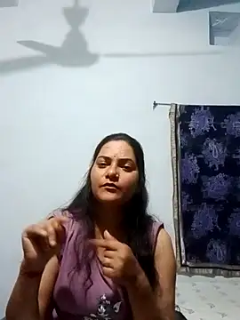 Snapshot of Anushka_Singh0 chatting on 02-17-26, 06:54 Anushka Singh0 online show from 02-17-26, 06:54