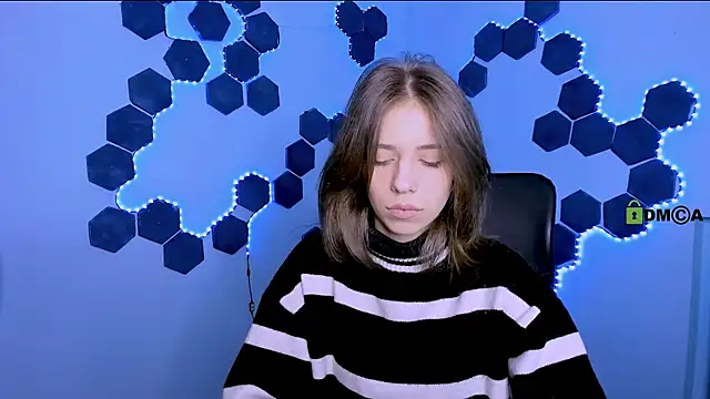 Snapshot of cleo_cool chatting on 02-16-26, 12:56 cleo cool online show from 02-16-26, 12:56