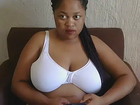 Snapshot of TemptingTits chatting on 02-16-26, 10:00 TemptingTits online show from 02-16-26, 10:00