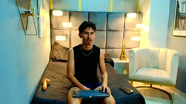 skinny jean  online show from 04-13-26, 09:09