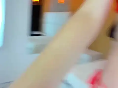 LolaWhite online show from 04-19-26, 04:34