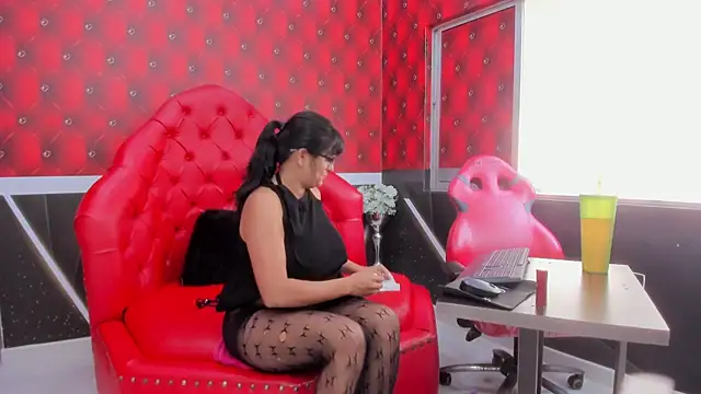 Snapshot of Lawuaifu11 chatting on 02-26-26, 07:46 Lawuaifu11 online show from 02-26-26, 07:46