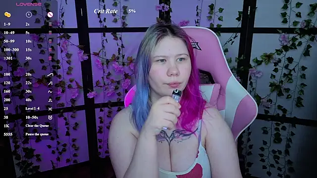 Snapshot of kitsune_little chatting on 06-22-26, 11:02 kitsune little online show from 06-22-26, 11:02