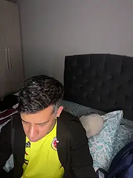 Snapshot of WILD_BIGCOCK35 chatting on 02-15-26, 01:35 WILD BIGCOCK35 online show from 02-15-26, 01:35