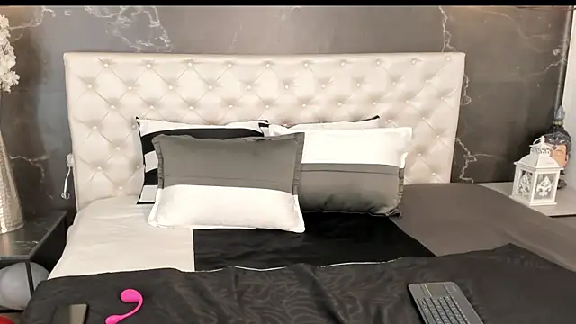 Snapshot of Samantha_Dupre chatting on 02-17-26, 10:38 Samantha Dupre online show from 02-17-26, 10:38